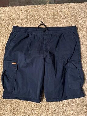 Men's Navy Cargo Shorts with Utility Pockets